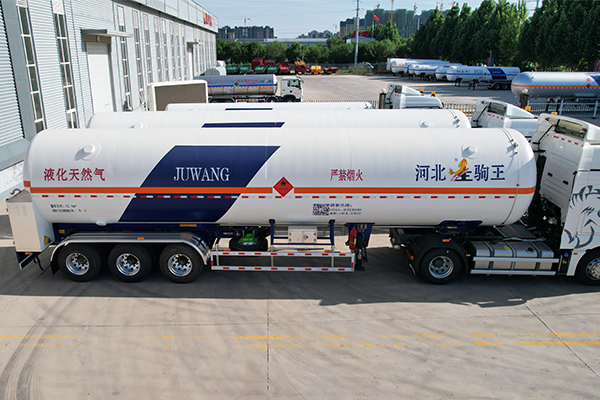 Liquid Nature Gas transport semi trailer