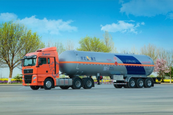 ZJW9400GYQ01 TYPE 62.72m³ Liquid petroleum gas  transport semi-trailer
